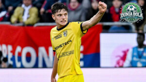 Bek Parma Resmi Menandatangani Kontrak Senilai £26 Juta